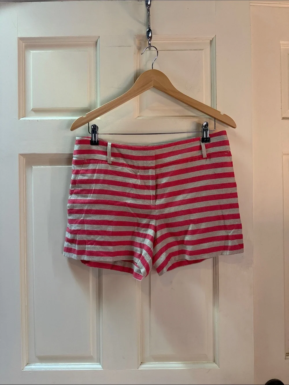 NWT Ann Taylor LOFT Coral and Beige Striped Women’s “The Riviera” Shorts Size 4